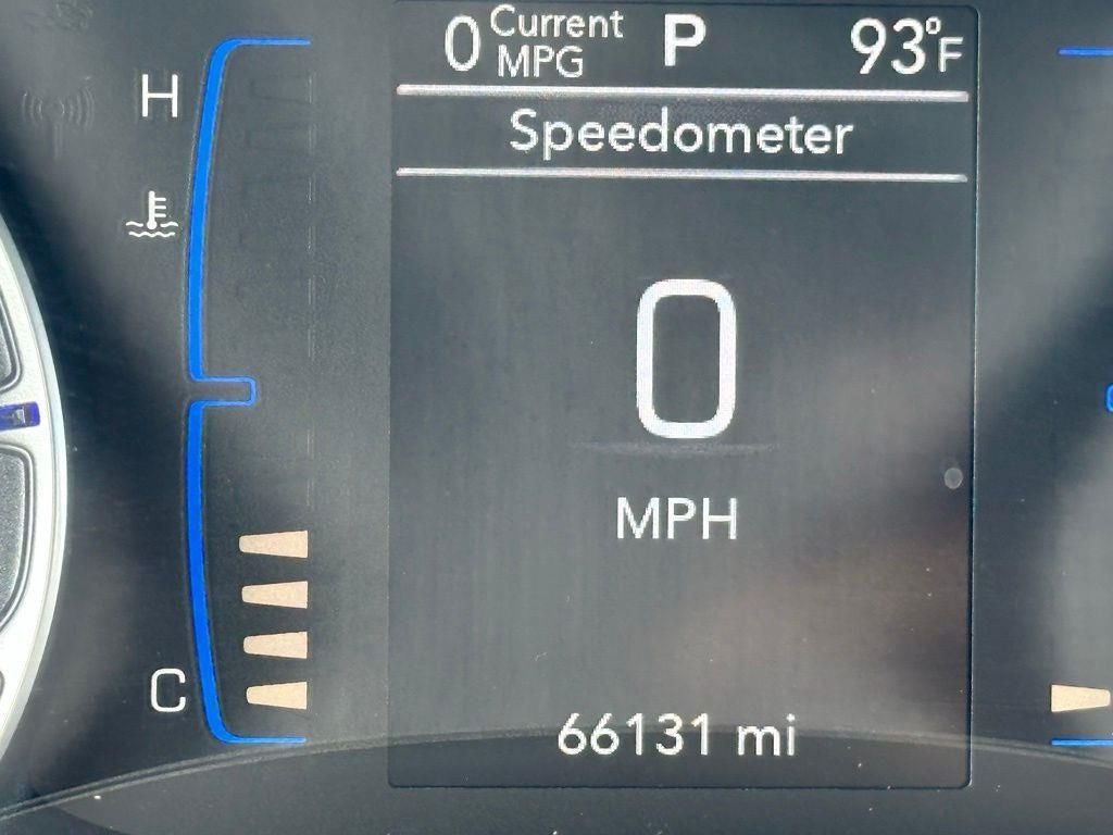 2023 Chrysler Voyager LX