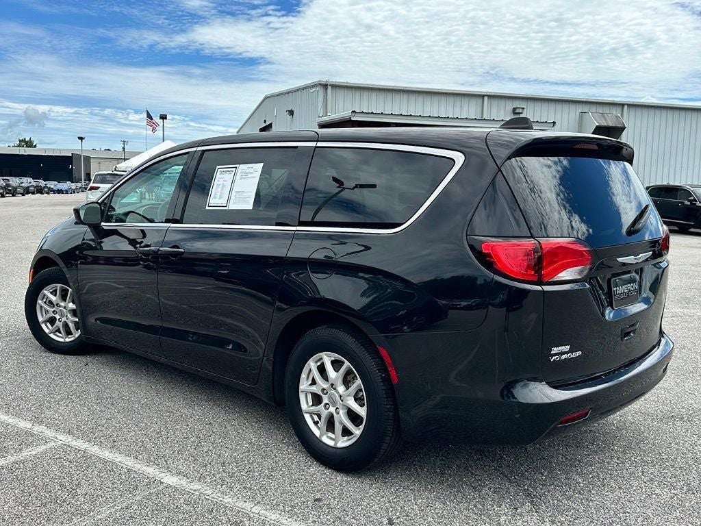 2023 Chrysler Voyager LX