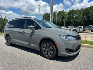 2020 Chrysler Pacifica Hybrid Touring L