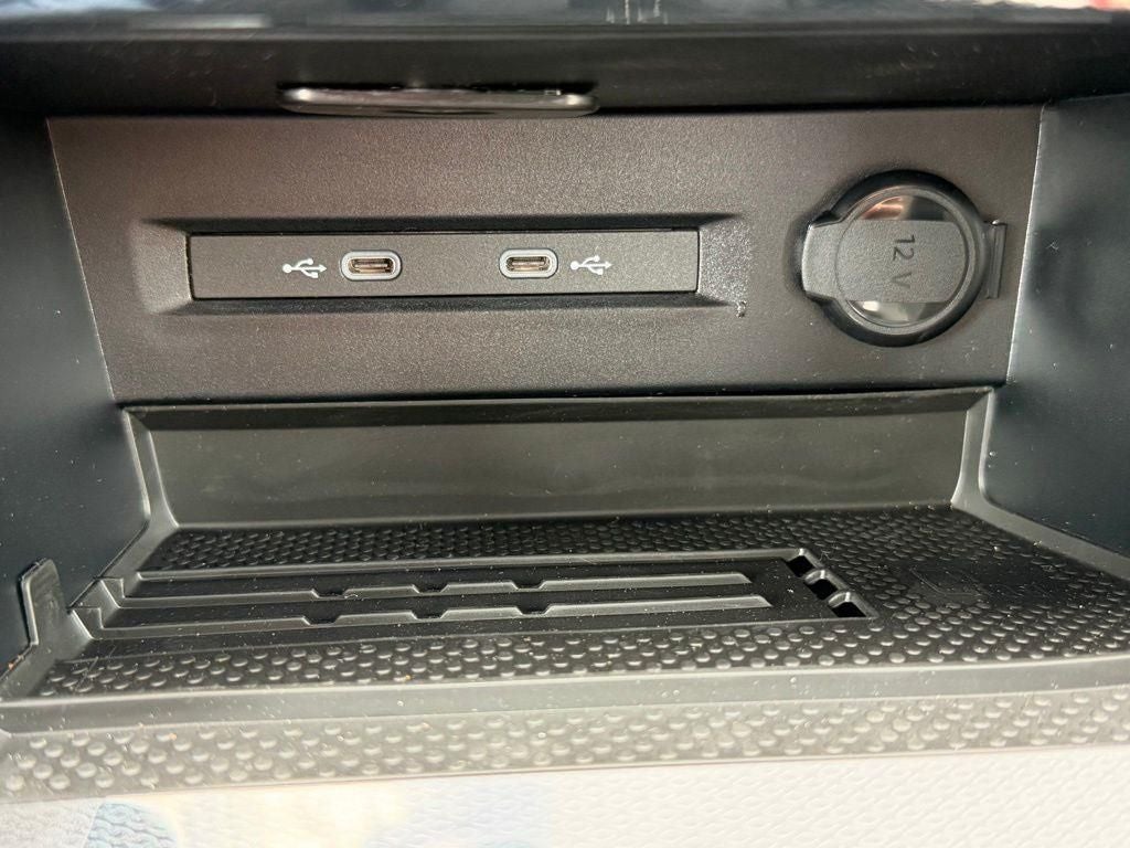 2026 Volkswagen Taos 1.5T SE Black