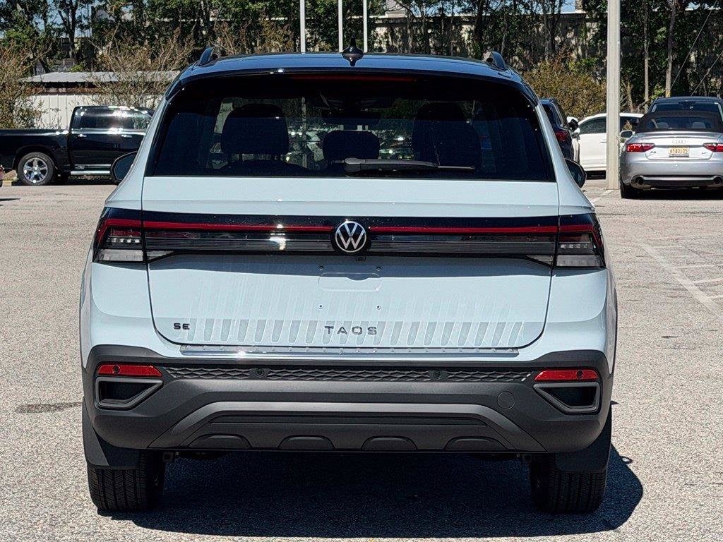 2027 Volkswagen Taos 1.5T SE Black