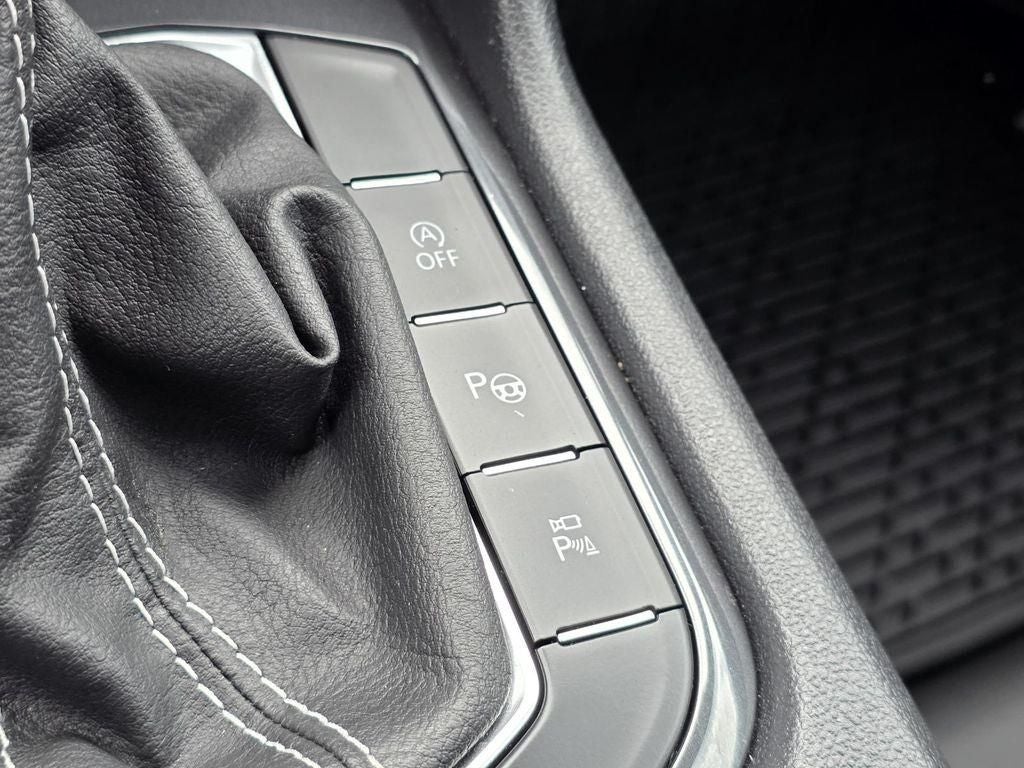 2022 Volkswagen Tiguan 2.0T SEL R-Line