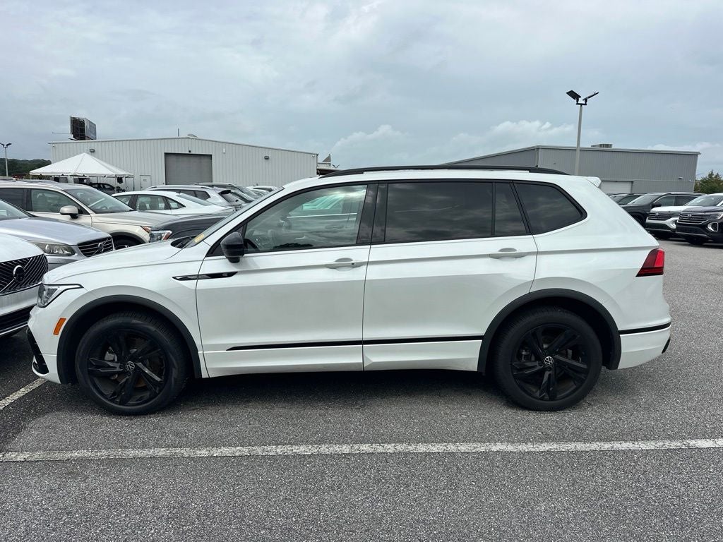 2024 Volkswagen Tiguan 2.0T SE R-Line Black