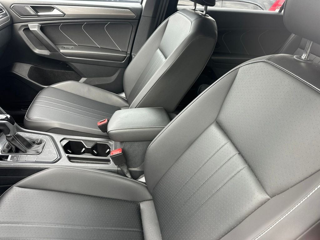 2024 Volkswagen Tiguan 2.0T SE R-Line Black