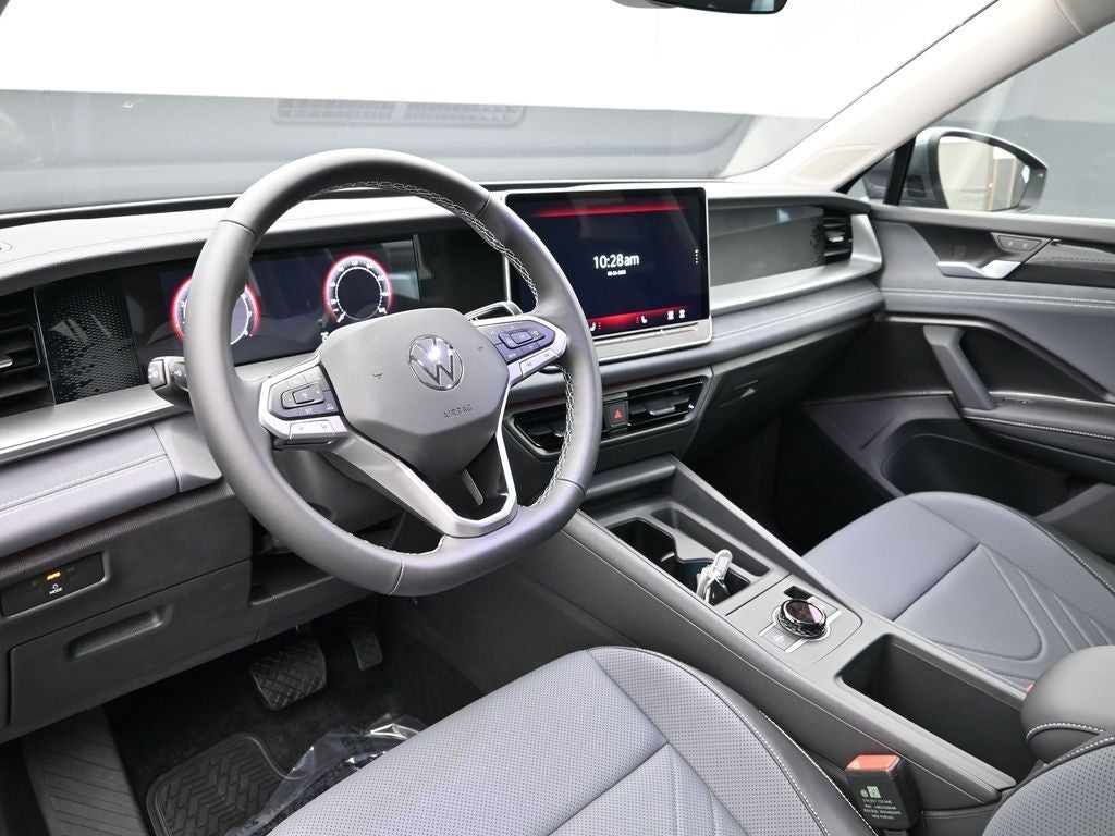 2025 Volkswagen Tiguan 2.0T SE