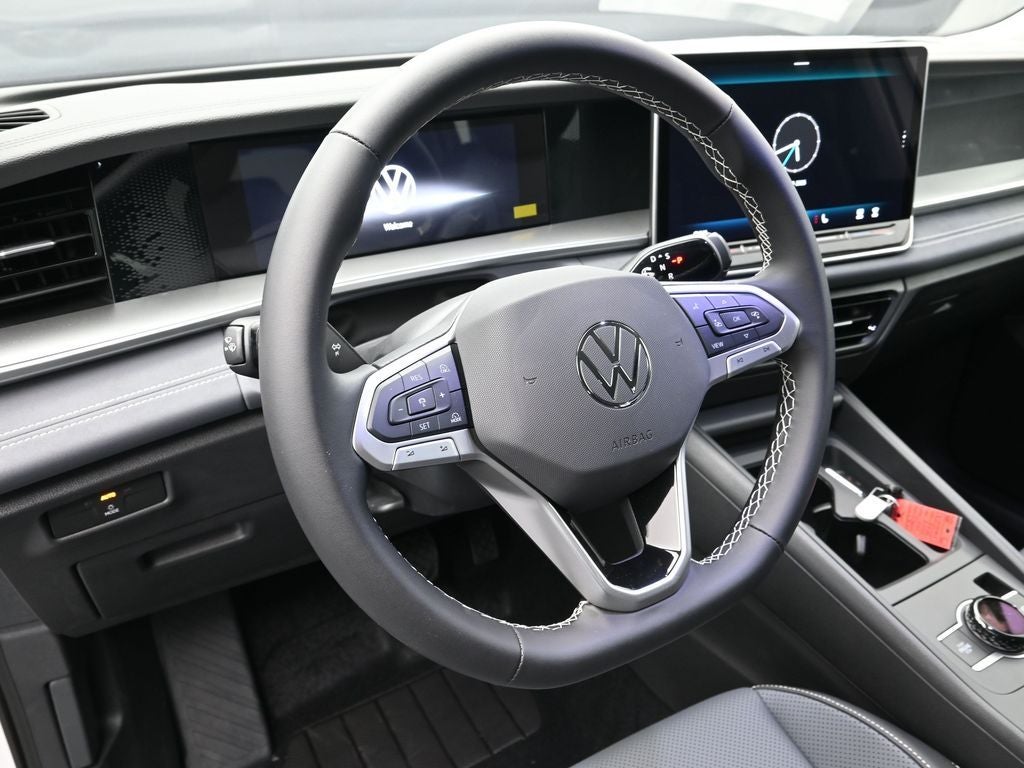 2025 Volkswagen Tiguan 2.0T SE