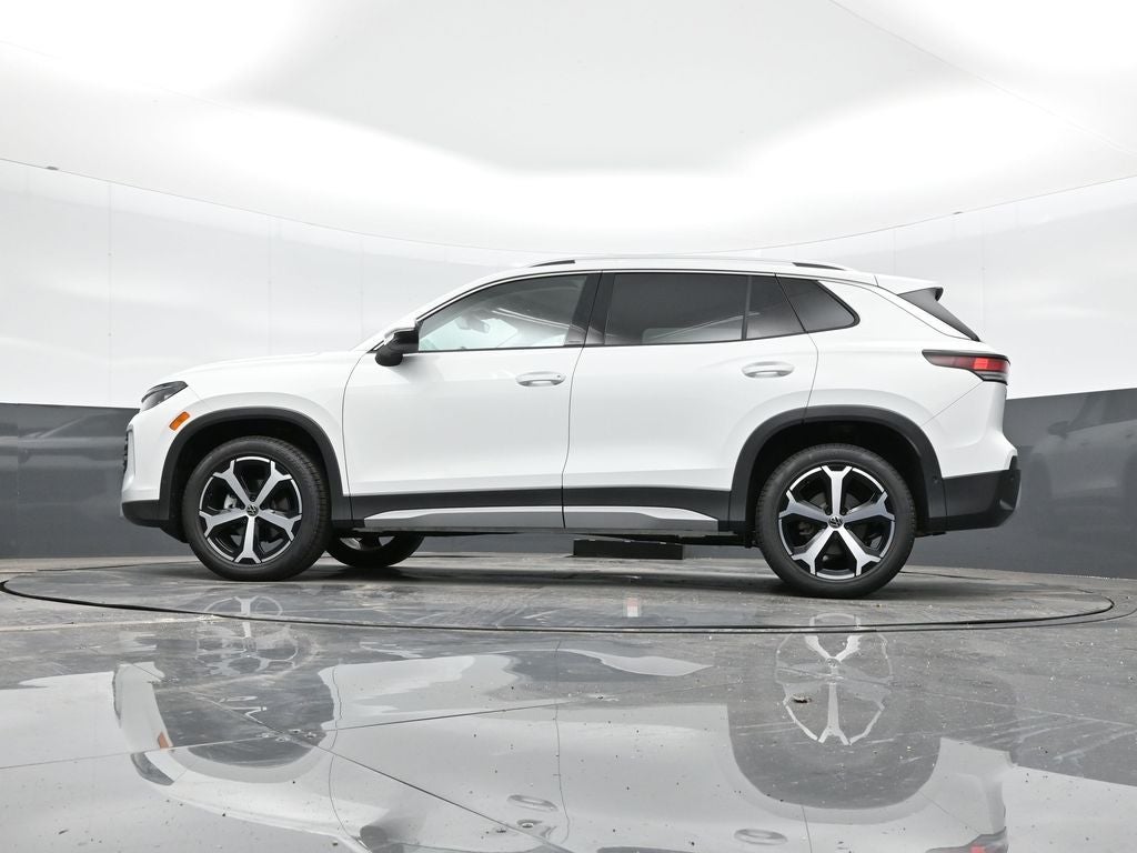 2025 Volkswagen Tiguan 2.0T SE