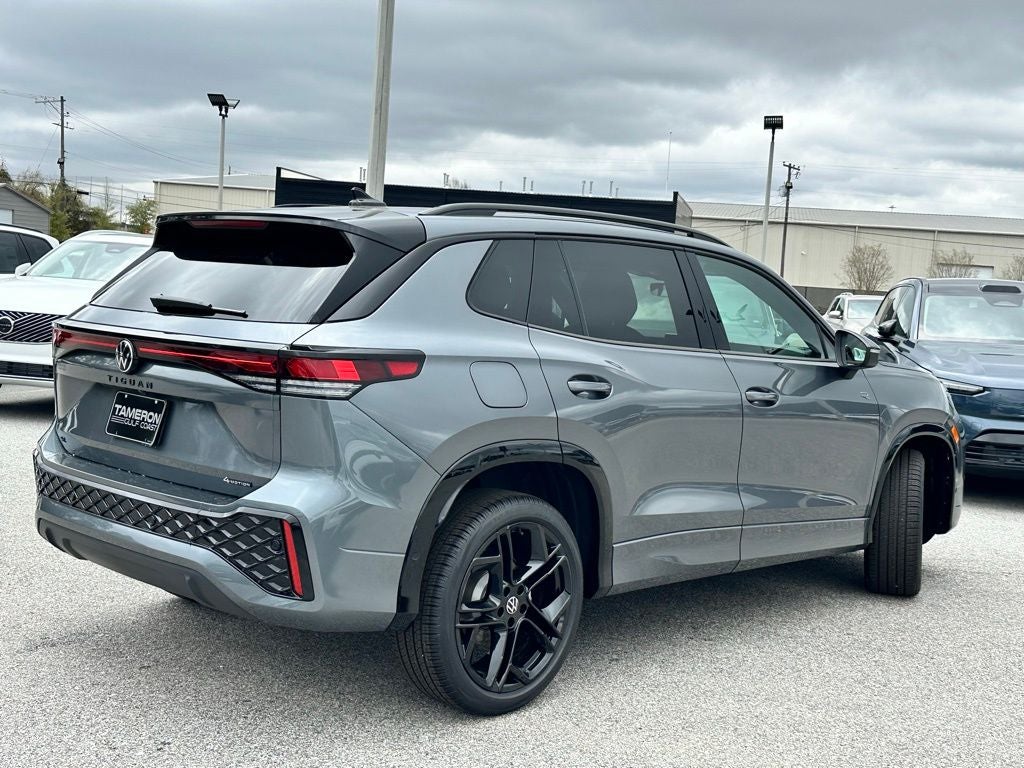 2026 Volkswagen Tiguan 2.0T SE R-Line Black