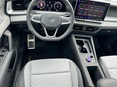 2026 Volkswagen Tiguan 2.0T SE R-Line Black