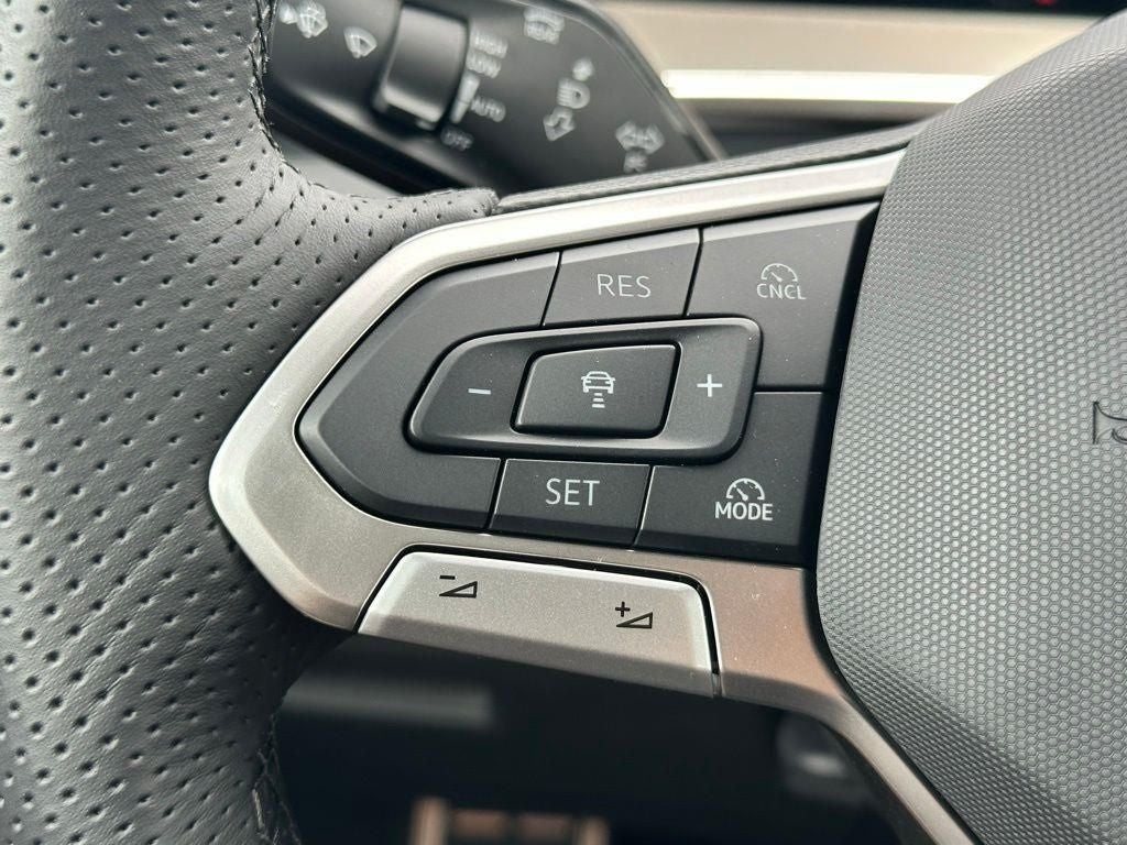 2026 Volkswagen Tiguan 2.0T SE R-Line Black