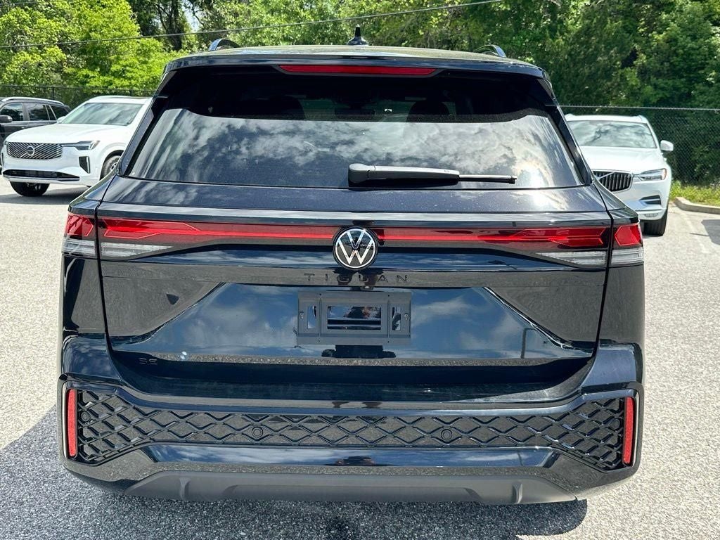 2026 Volkswagen Tiguan 2.0T SE R-Line Black