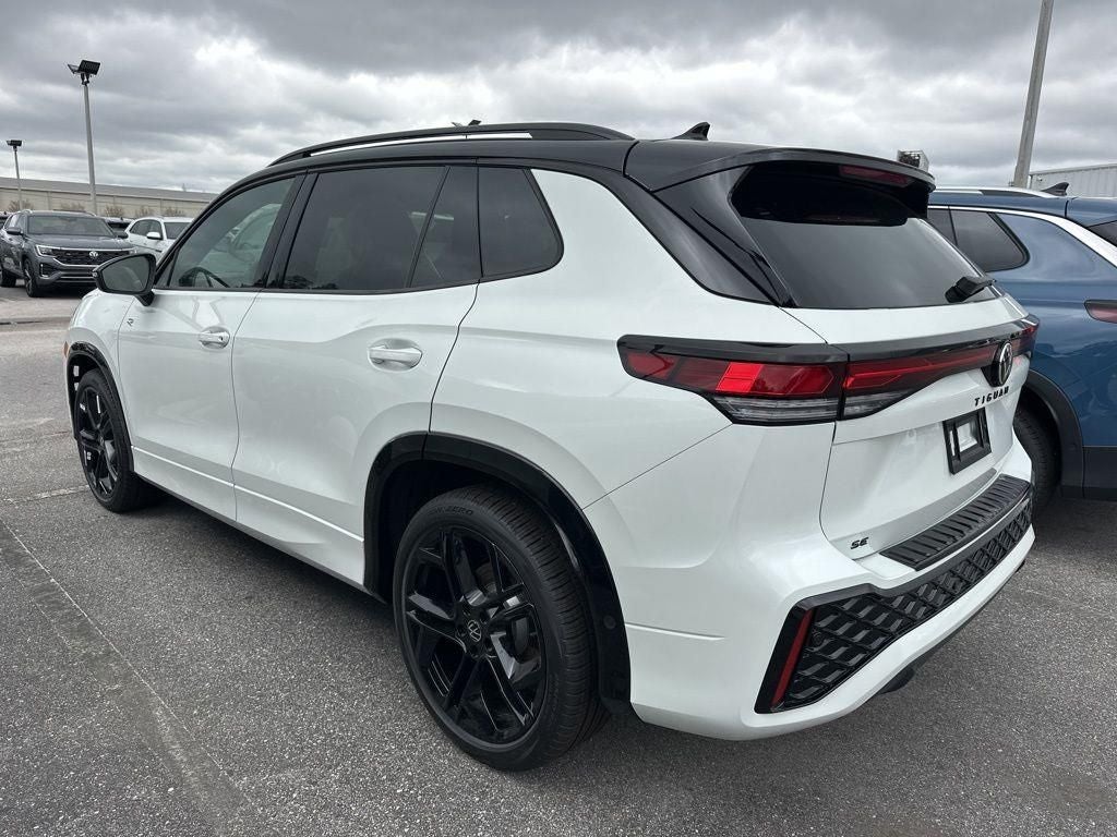 2026 Volkswagen Tiguan 2.0T SE R-Line Black