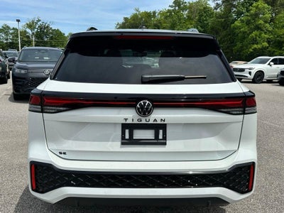2026 Volkswagen Tiguan 2.0T SE R-Line Black
