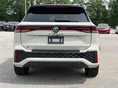 2026 Volkswagen Tiguan 2.0T SE R-Line Black