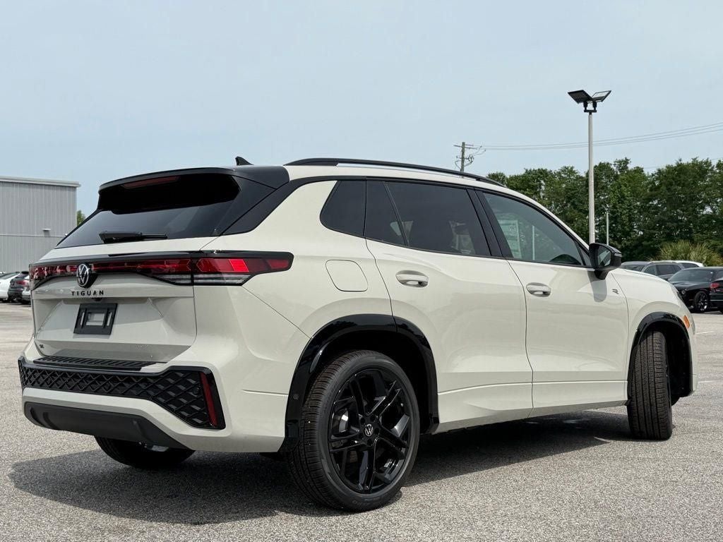 2026 Volkswagen Tiguan 2.0T SE R-Line Black