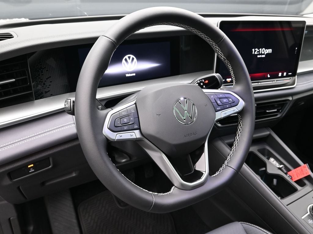 2025 Volkswagen Tiguan 2.0T SE