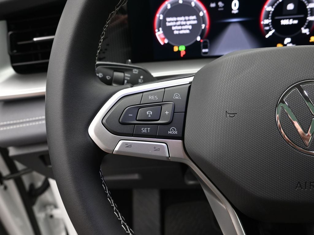 2025 Volkswagen Tiguan 2.0T SE