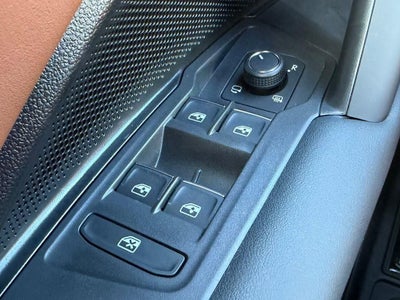 2026 Volkswagen Tiguan 2.0T SEL R-Line