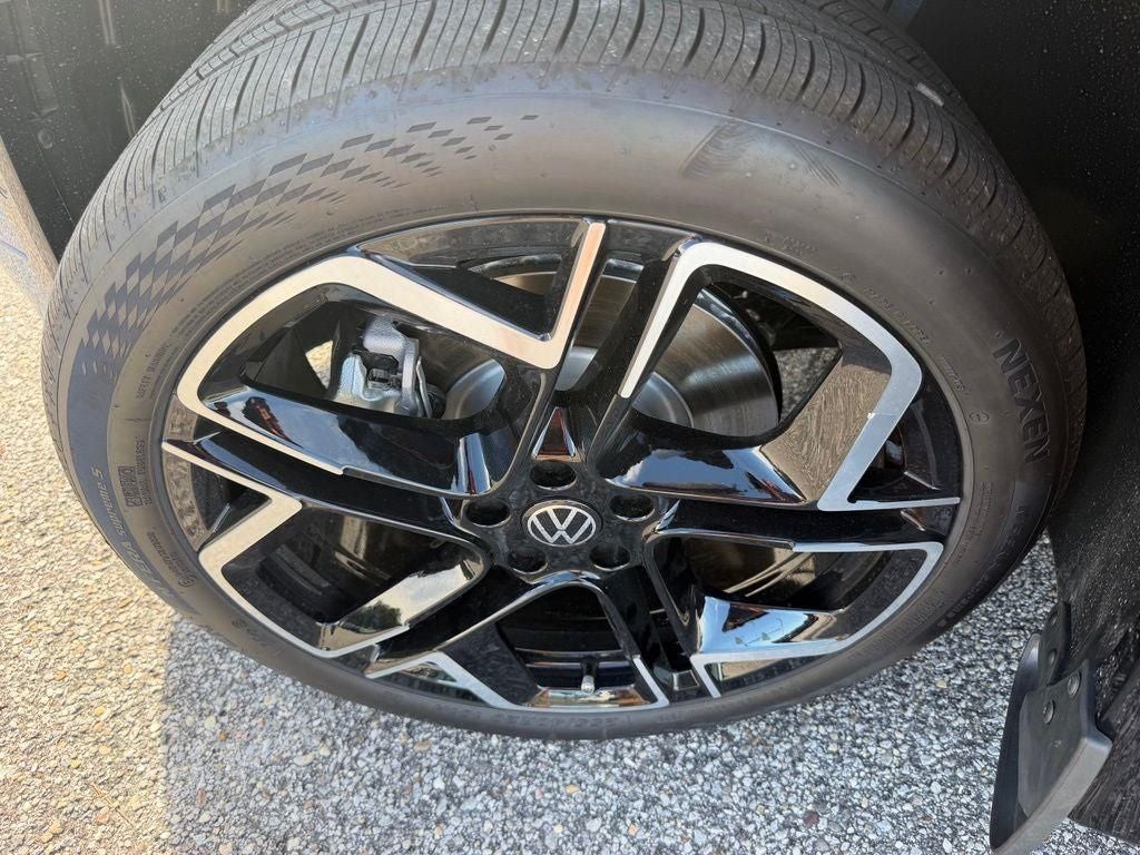 2026 Volkswagen Tiguan 2.0T SEL R-Line