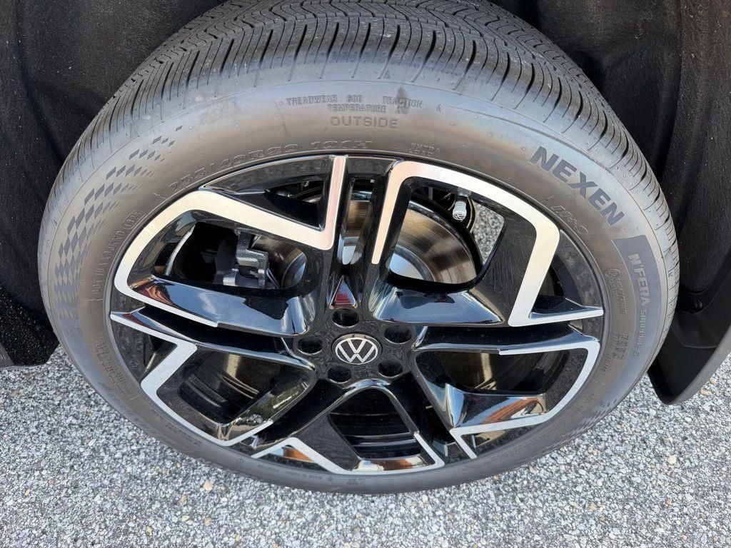 2026 Volkswagen Tiguan 2.0T SEL R-Line