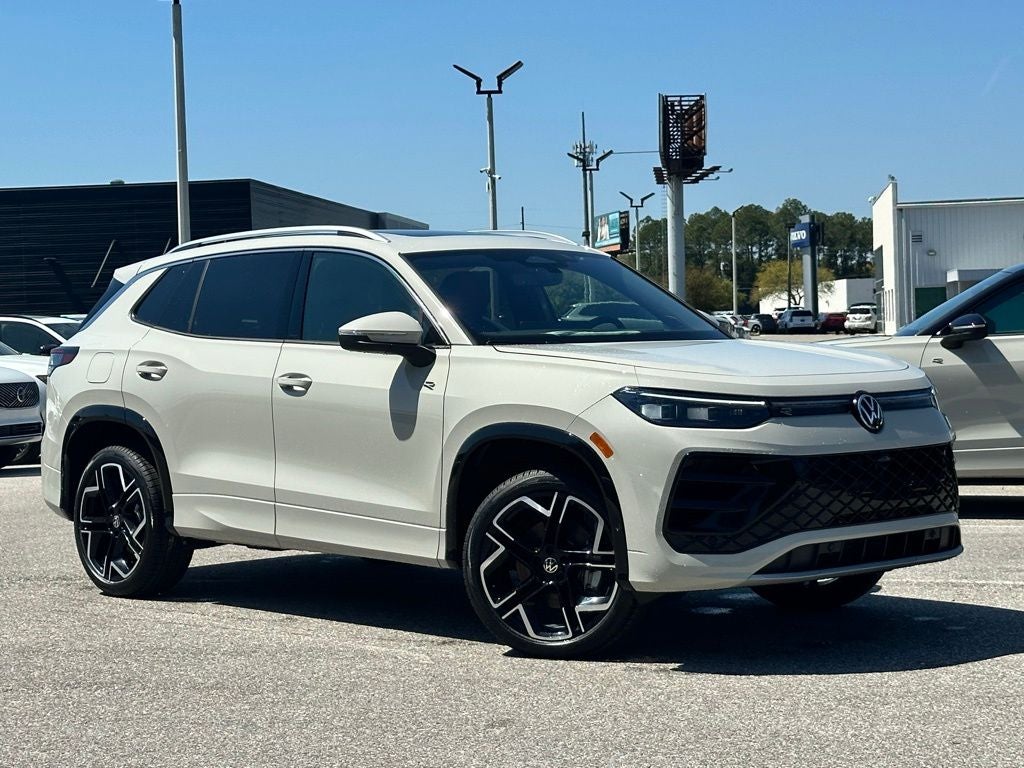 2026 Volkswagen Tiguan 2.0T SEL R-Line Turbo