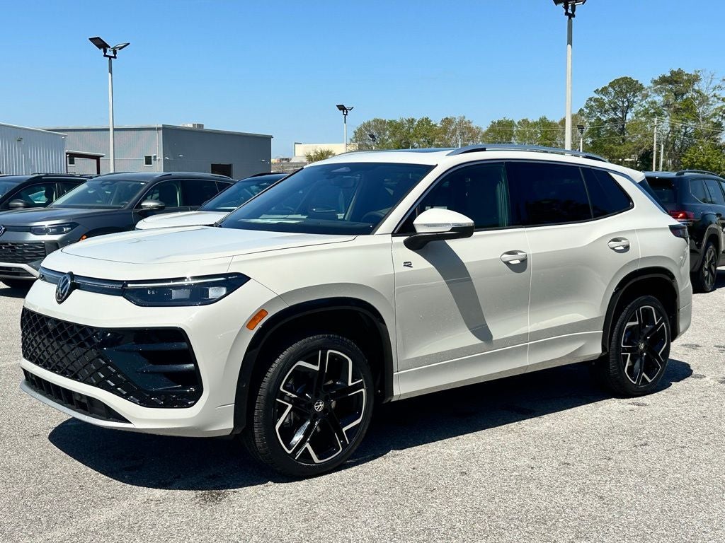 2026 Volkswagen Tiguan 2.0T SEL R-Line Turbo