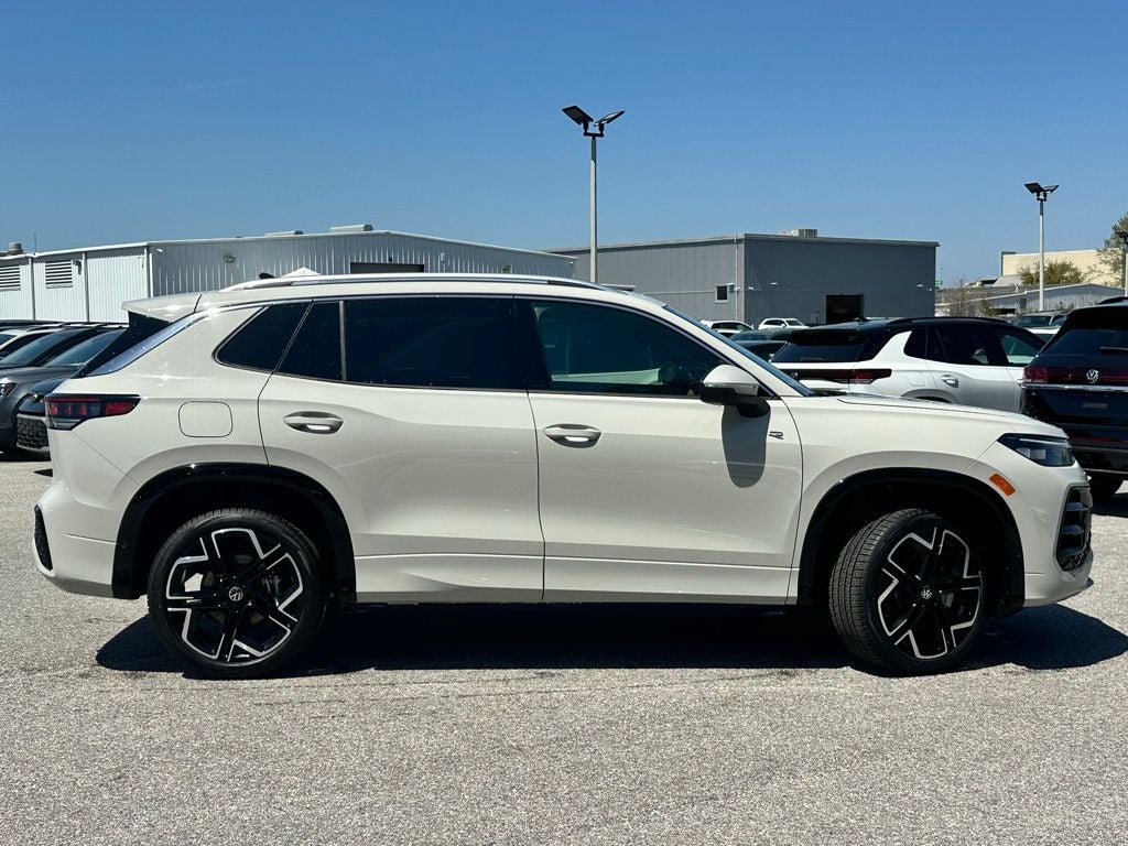 2026 Volkswagen Tiguan 2.0T SEL R-Line Turbo