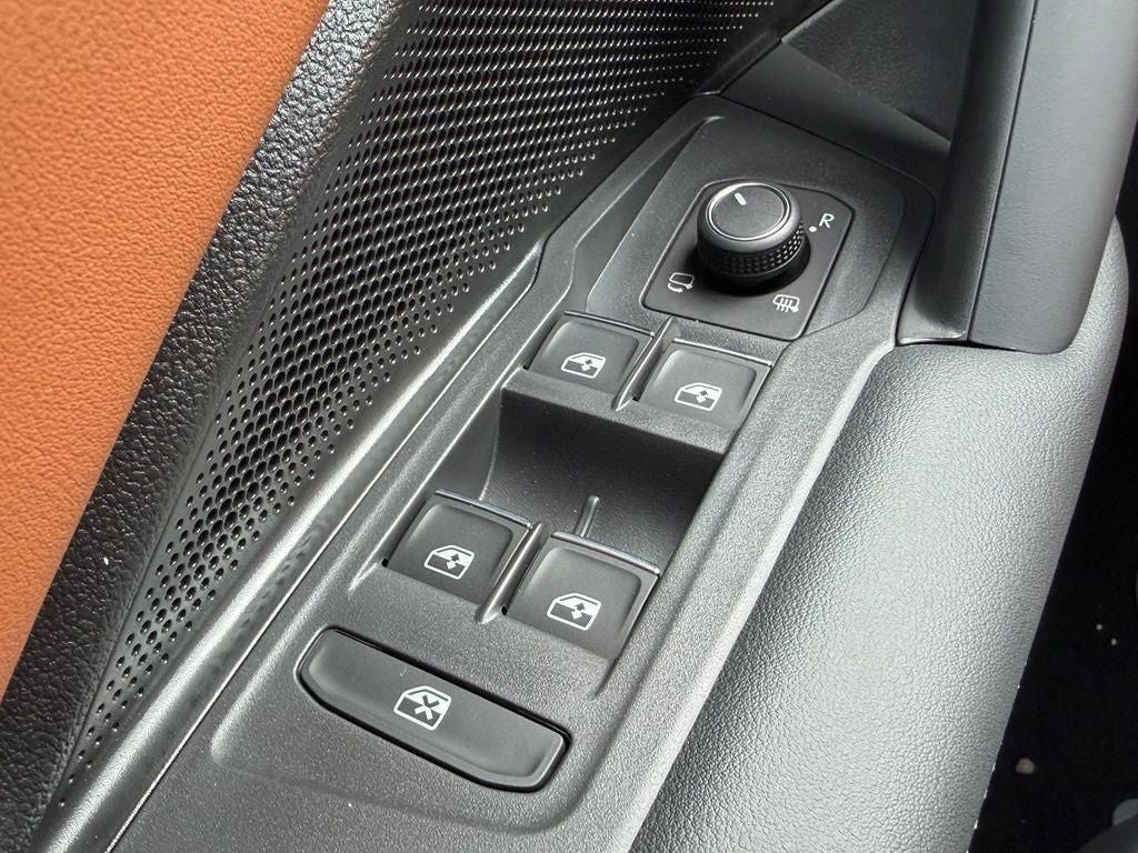 2026 Volkswagen Tiguan 2.0T SEL R-Line