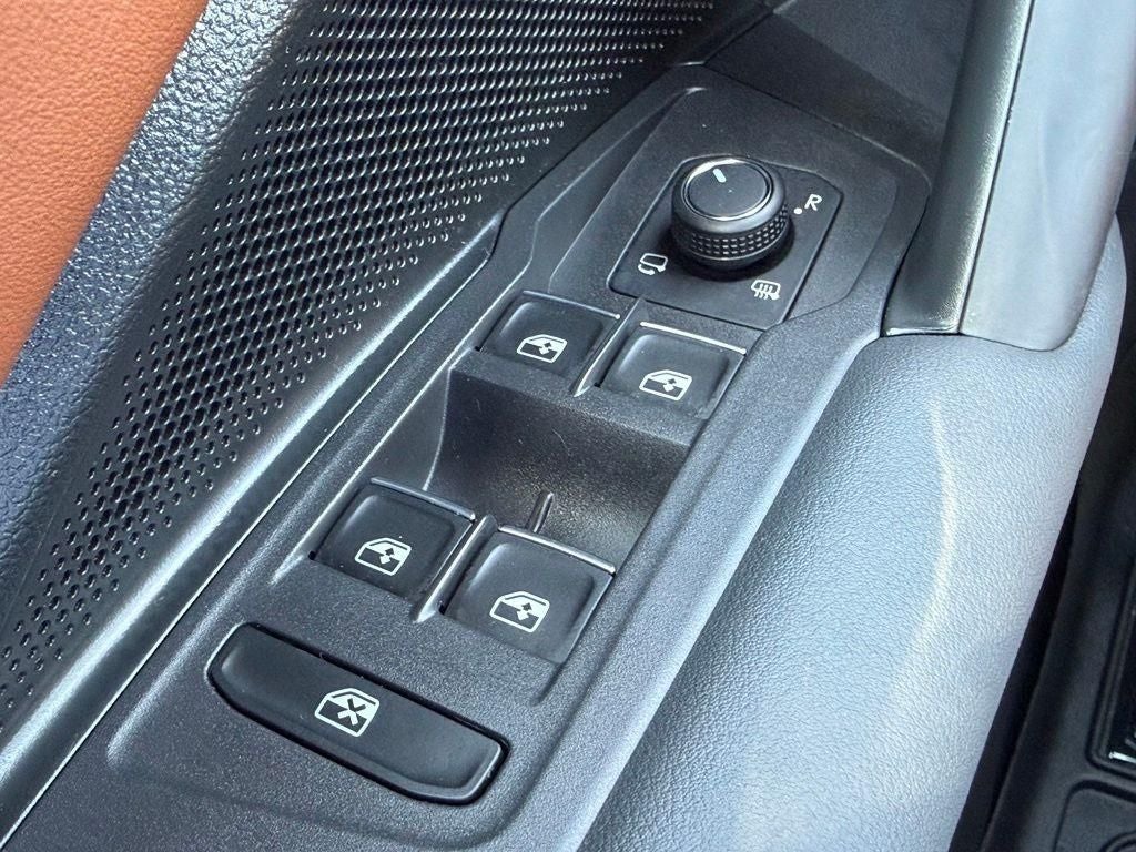 2026 Volkswagen Tiguan 2.0T SEL R-Line Turbo
