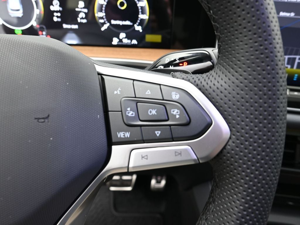 2026 Volkswagen Tiguan 2.0T SEL R-Line Turbo