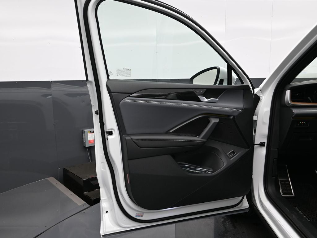 2026 Volkswagen Tiguan 2.0T SEL R-Line Turbo