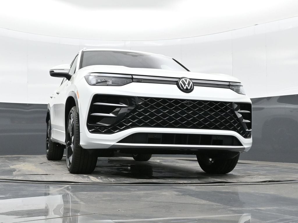 2026 Volkswagen Tiguan 2.0T SEL R-Line Turbo
