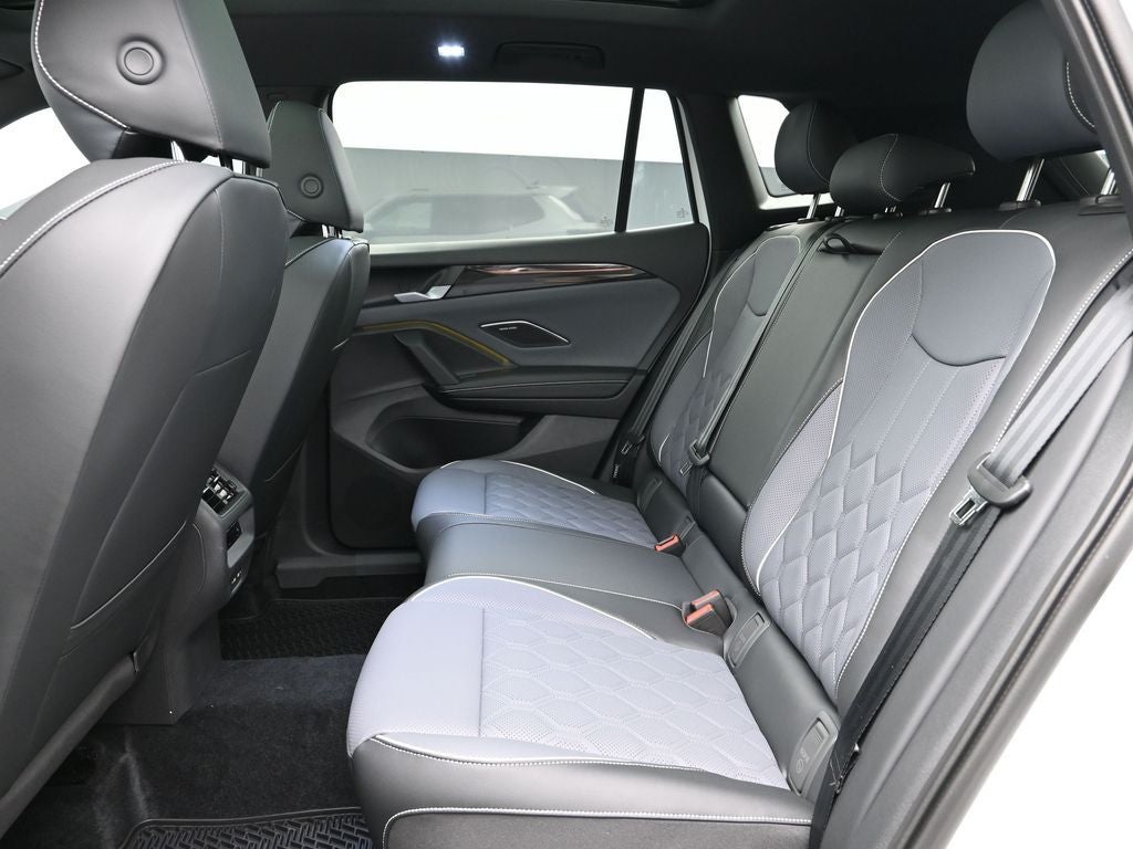 2026 Volkswagen Tiguan 2.0T SEL R-Line Turbo