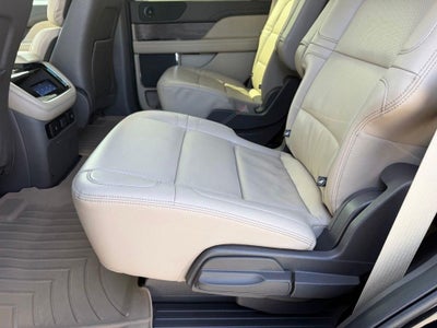 2022 Lincoln Navigator Standard