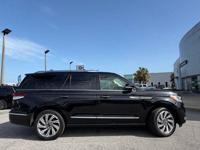 2022 Lincoln Navigator Standard