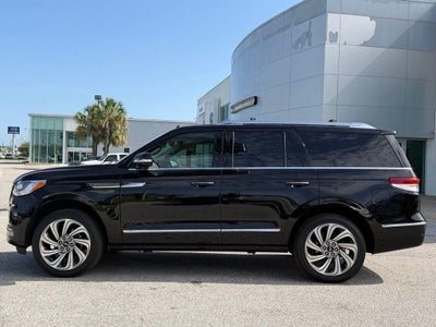 2022 Lincoln Navigator Standard