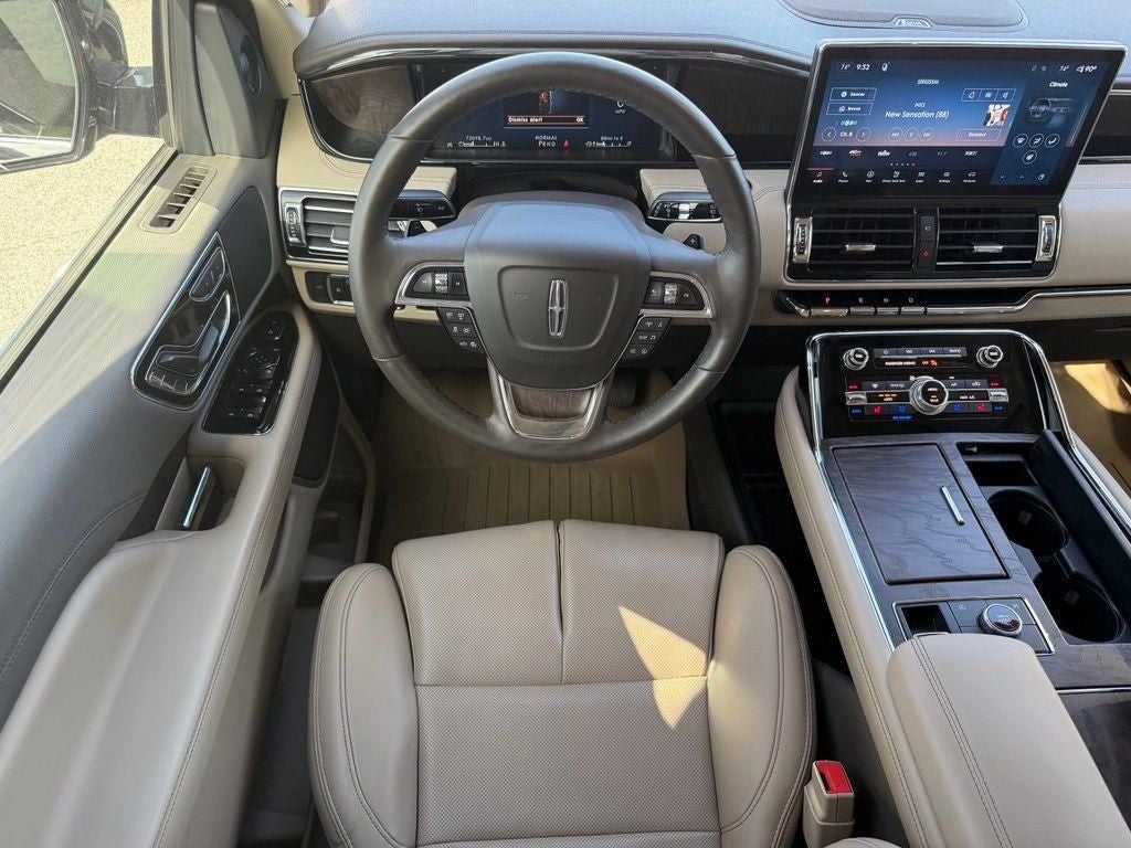2022 Lincoln Navigator Standard