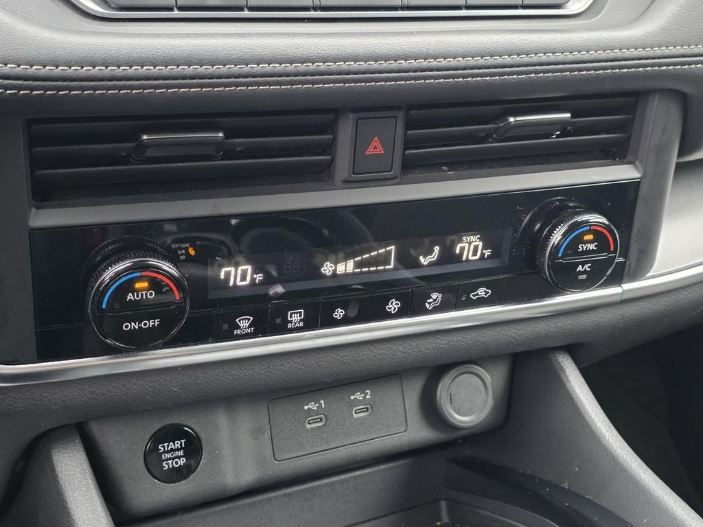 2024 Nissan Rogue SV