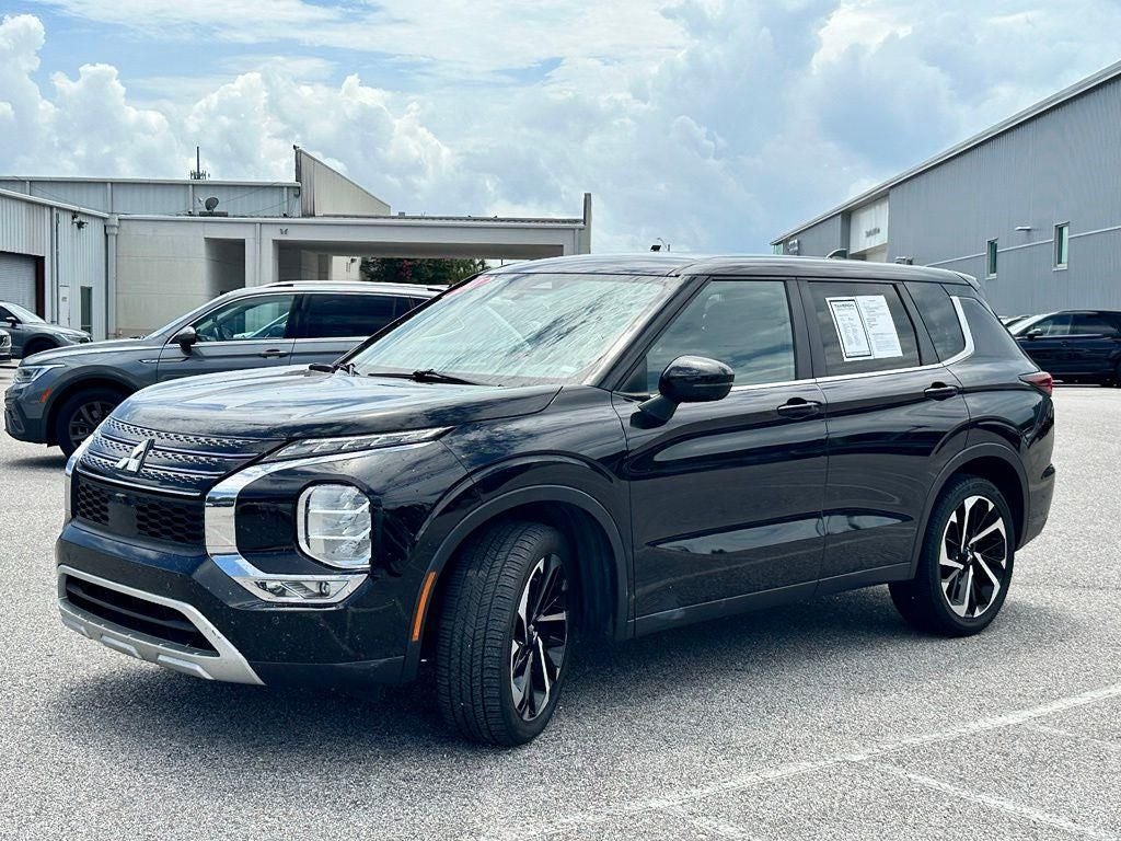 2024 Mitsubishi Outlander SE