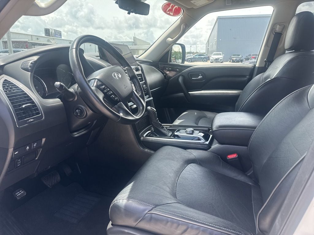 2024 INFINITI QX80 LUXE
