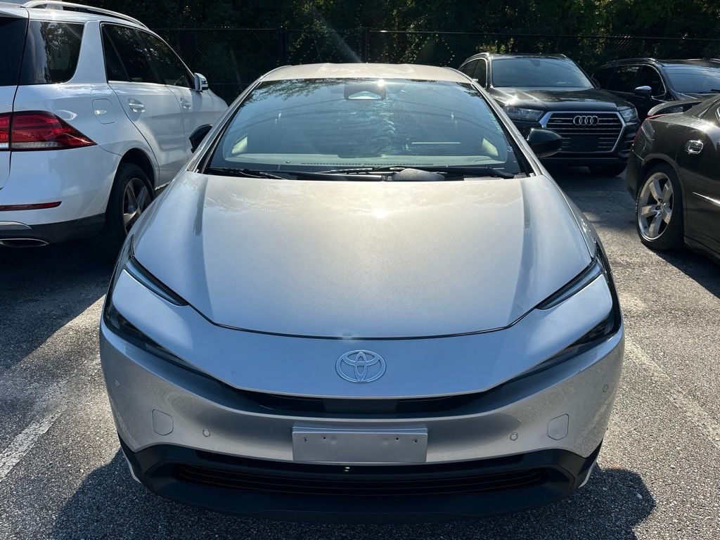 2025 Toyota Prius LE