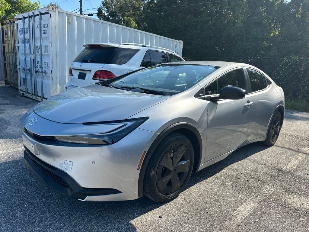 2025 Toyota Prius LE