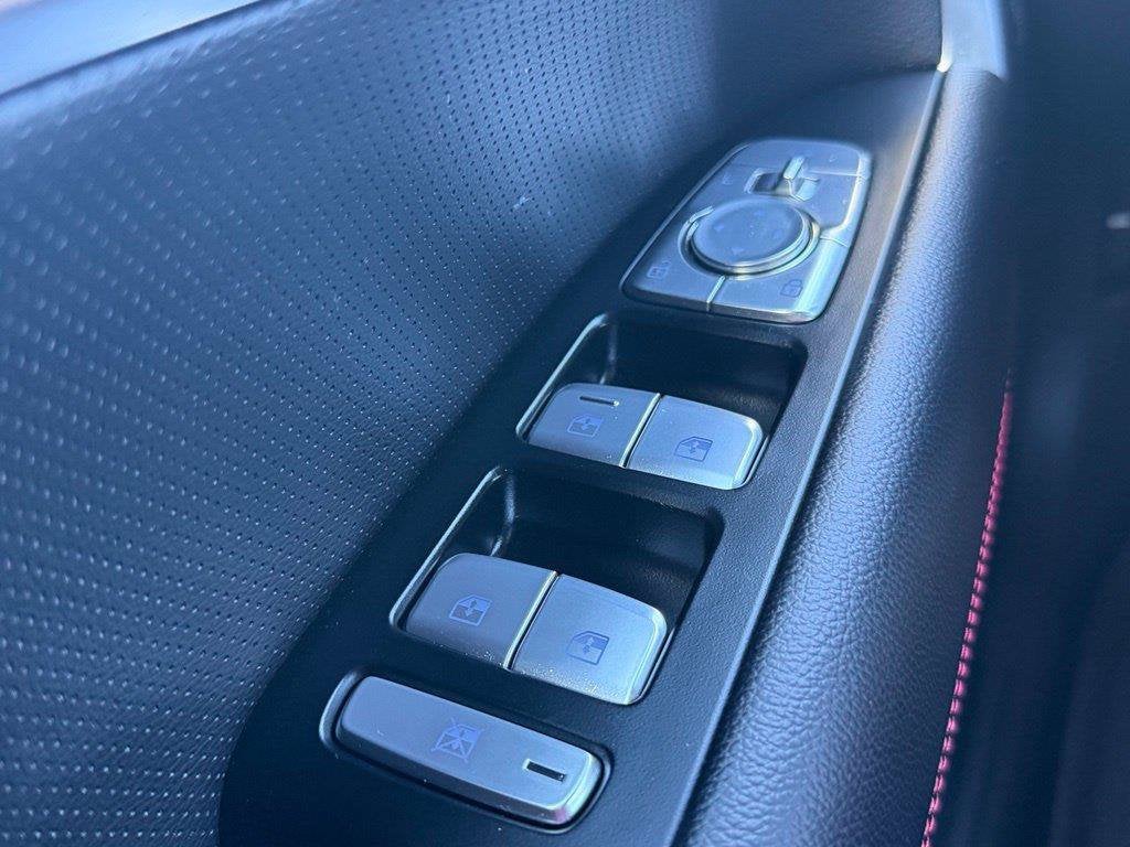 2024 Genesis G70 2.5T