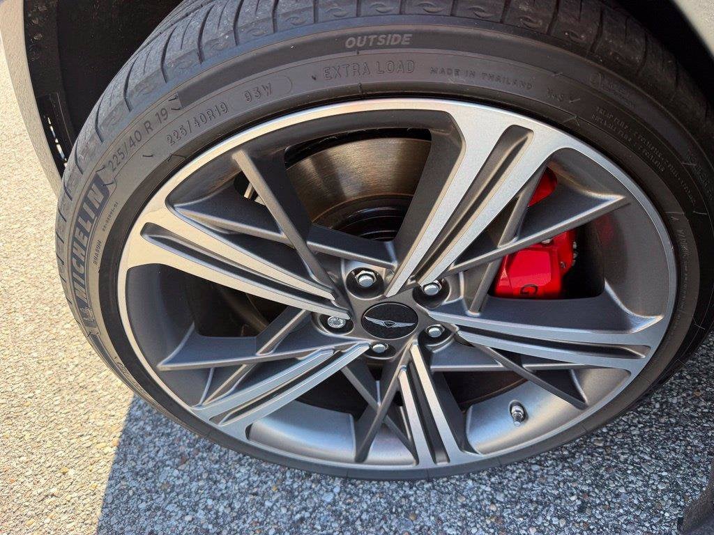 2024 Genesis G70 2.5T