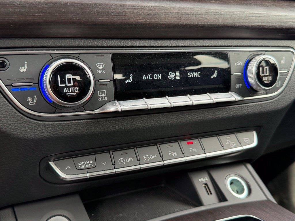 2024 Audi Q5 45 S line Prestige quattro
