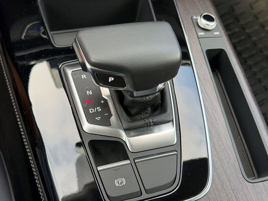 2024 Audi Q5 45 S line Prestige quattro
