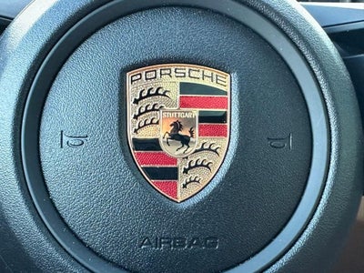 2025 Porsche Macan Base