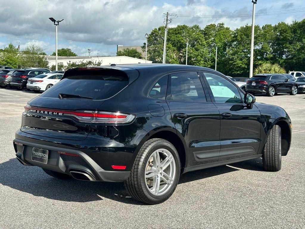 2025 Porsche Macan Base