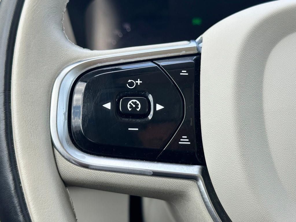 2024 Volvo XC90 B5 Plus