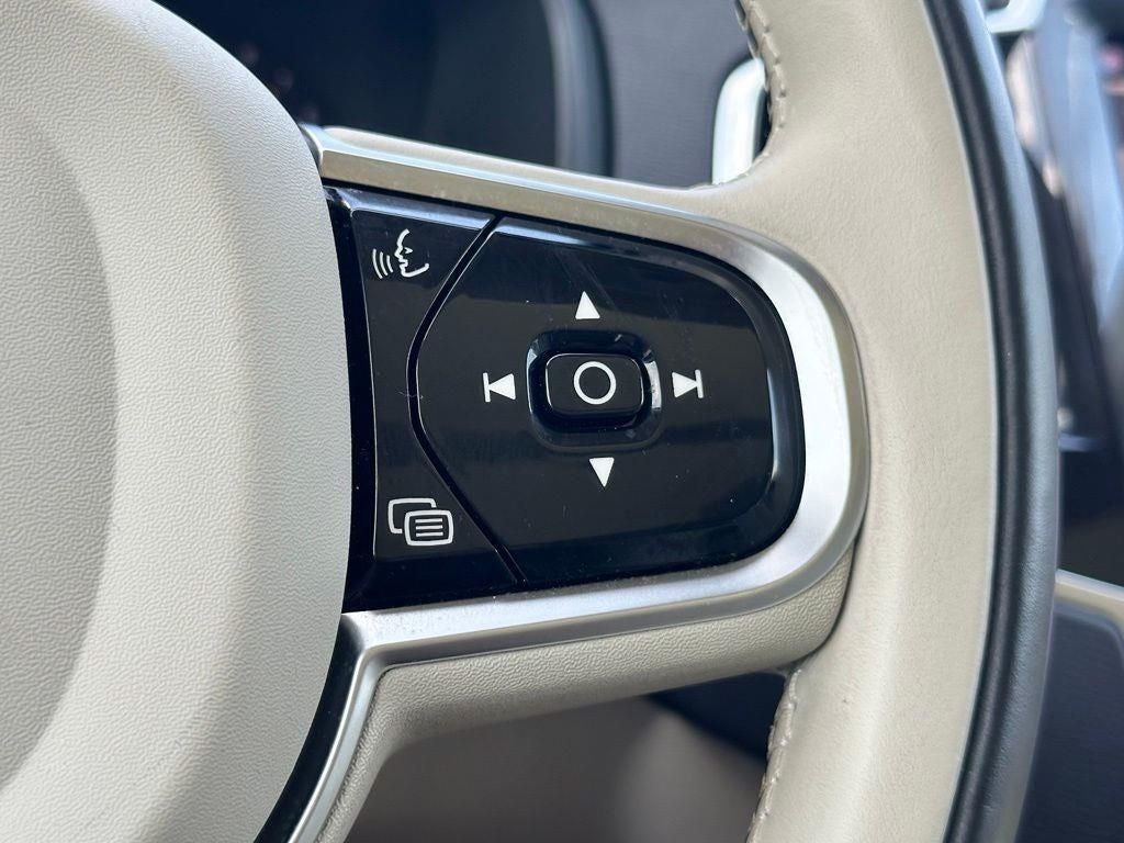 2024 Volvo XC90 B5 Plus